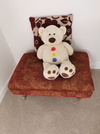 1a Higher Cheap Street - Teddy on chair